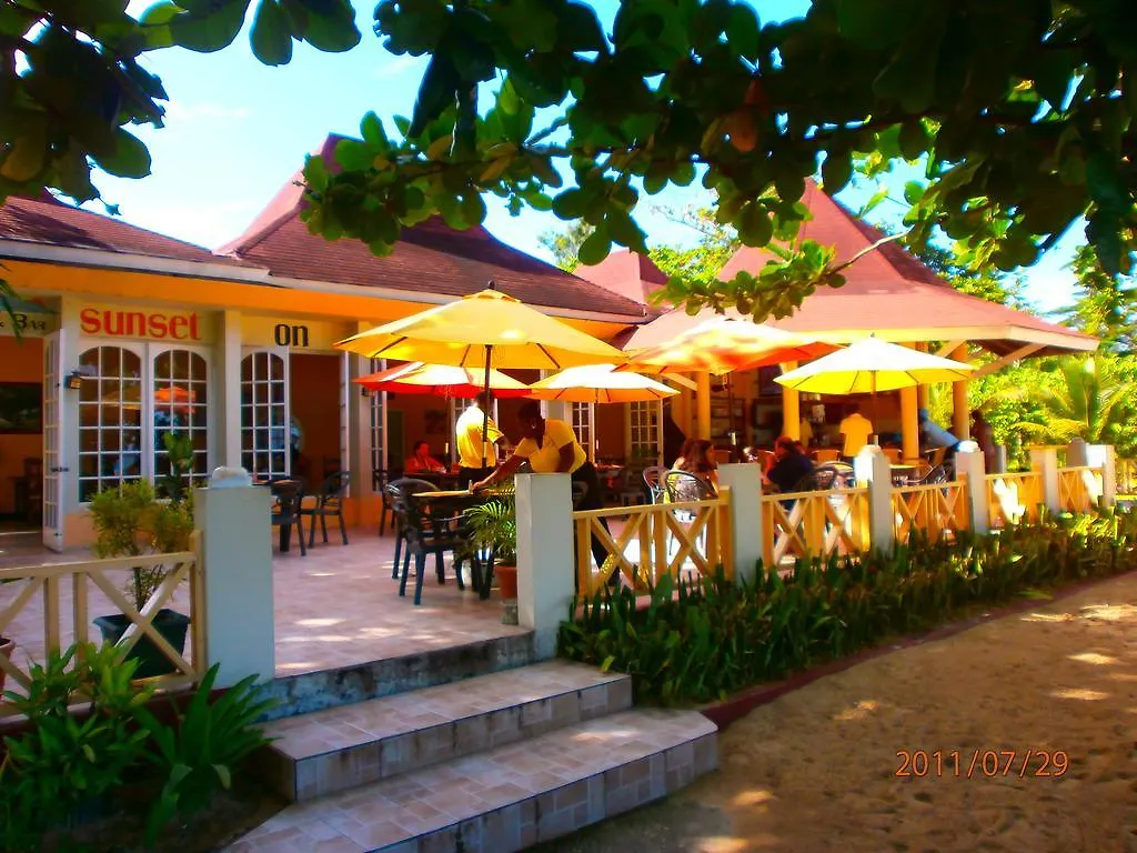 Coral Seas Beach Negril Hotel