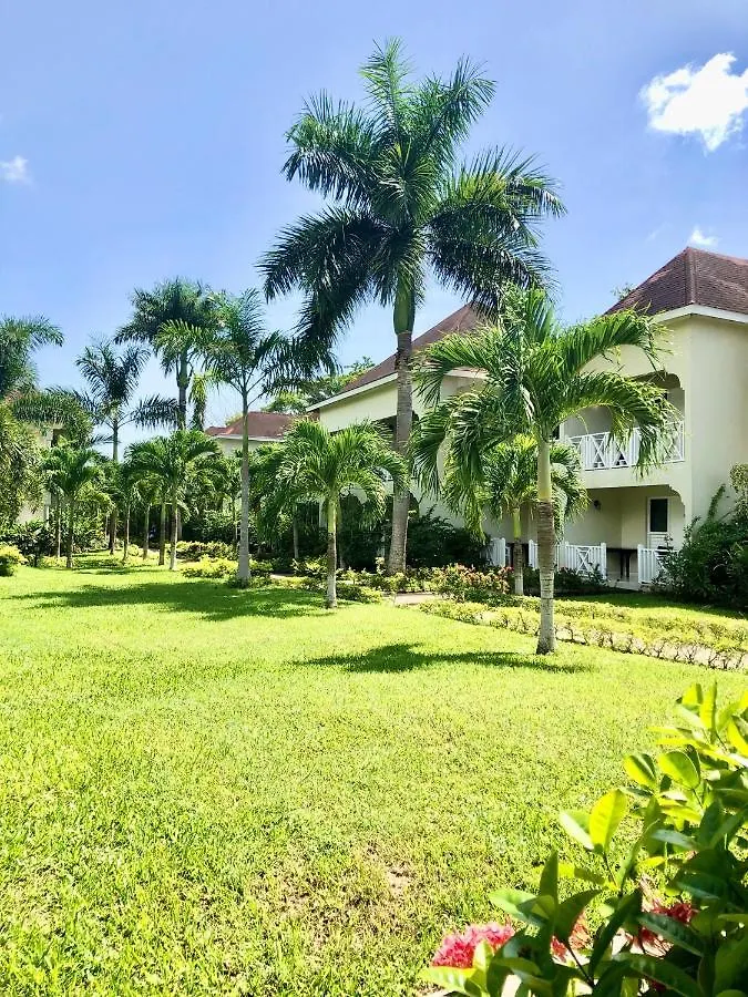 ** Hotel Coral Seas Beach Negril Jamajka